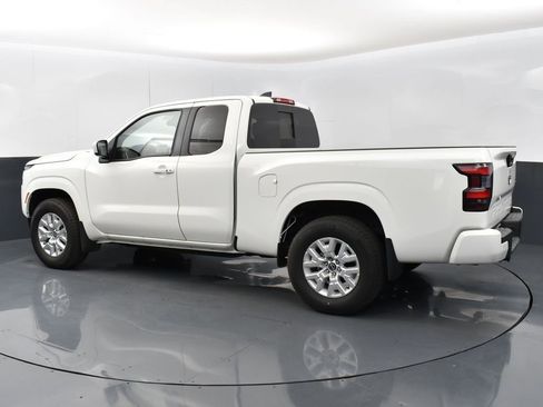 New 2024 Nissan Frontier SV w/ SV Convenience Package image 5