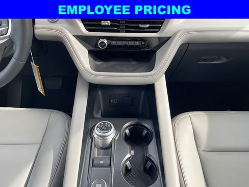 New 2026 Ford Explorer Active AWD/4WD image 11