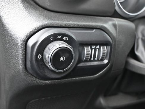 Used 2022 Jeep Wrangler Unlimited Sport image 14