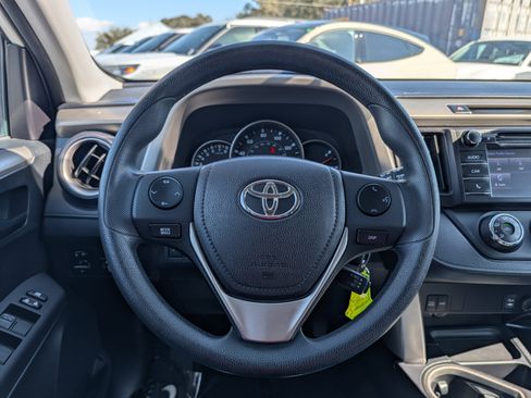 Used 2016 Toyota RAV4 LE image 25