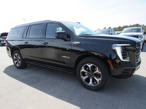Used 2025 GMC Yukon XL AT4 Ultimate AWD/4WD image 6