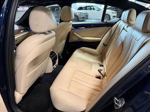 Used 2017 BMW 540i xDrive image 17