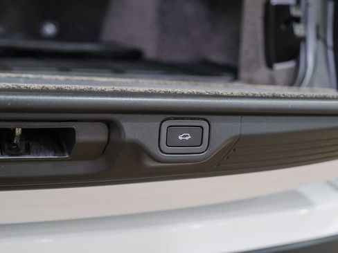 Used 2020 Land Rover Range Rover HSE image 55