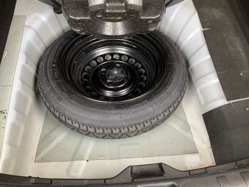 Used 2019 Nissan Kicks SV image 20