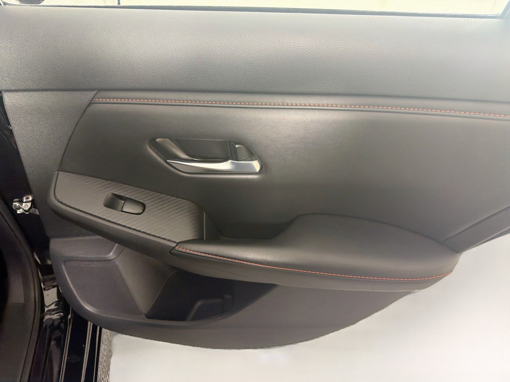 Used 2025 Nissan Sentra SR FWD image 27