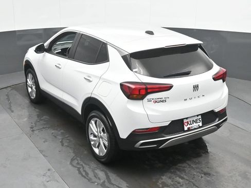 Used 2025 Buick Encore GX Preferred AWD/4WD image 37