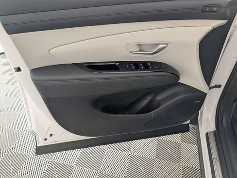 Used 2025 Hyundai Tucson Limited AWD/4WD image 10