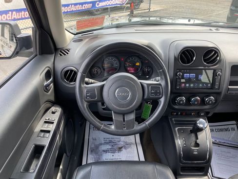 Used 2017 Jeep Patriot 4WD image 20