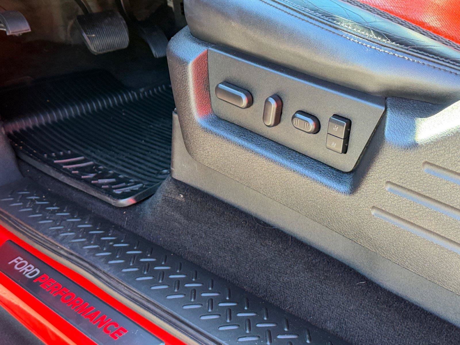 Used 2010 Ford F150 Raptor AWD/4WD image 17