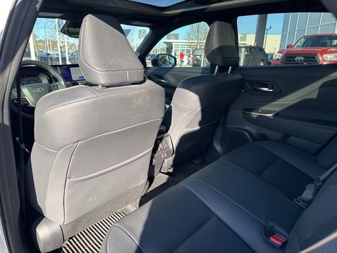 Certified 2023 Toyota Crown Platinum image 24