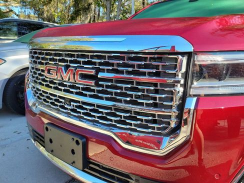 Used 2020 GMC Acadia Denali image 3