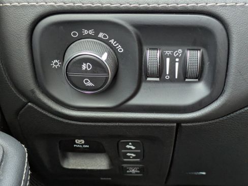 Used 2025 RAM 1500 Limited image 25