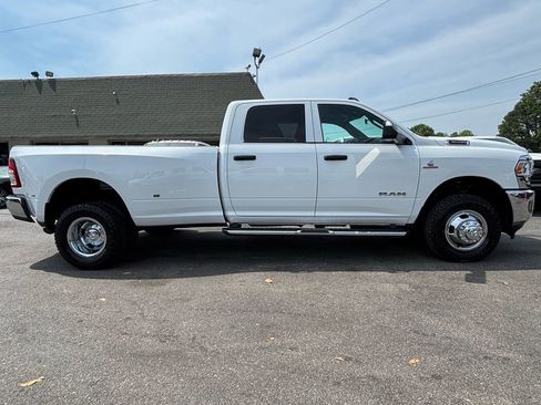 Used 2022 RAM 3500 Tradesman AWD/4WD image 3