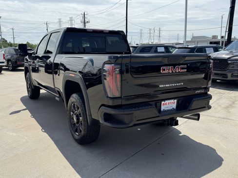 Used 2025 GMC Sierra 2500 AT4 AWD/4WD image 9