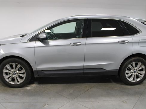 Used 2020 Ford Edge Titanium FWD image 6