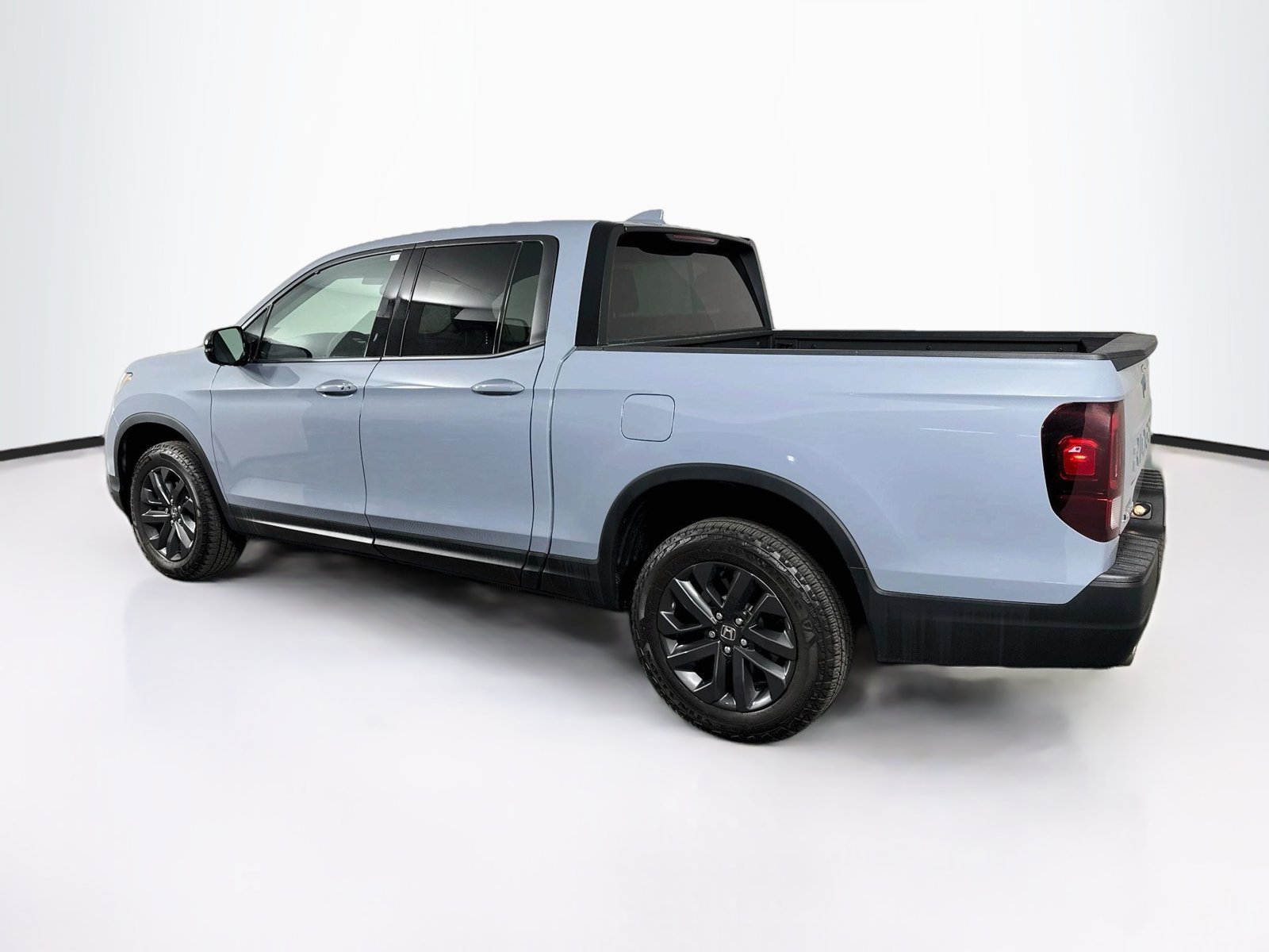 Used 2025 Honda Ridgeline Sport image 5