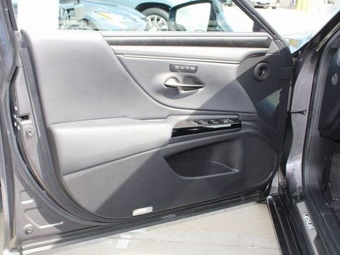 Certified 2023 Lexus ES 350 w/ Premium Package image 11