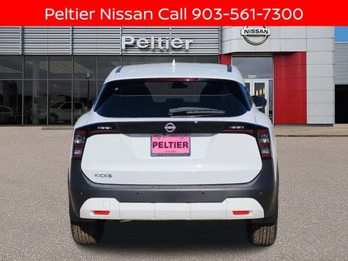 New 2025 Nissan Kicks SV w/ Illumination Package image 4