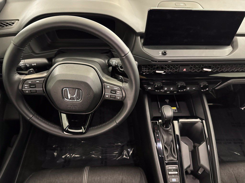 Used 2025 Honda Accord Sport image 25
