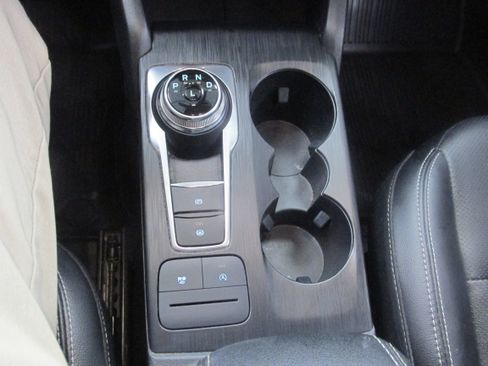 Used 2022 Ford Escape SEL image 40