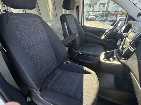 Used 2017 Mercedes-Benz Metris image 11