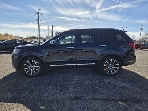 Used 2018 Ford Explorer Platinum image 4