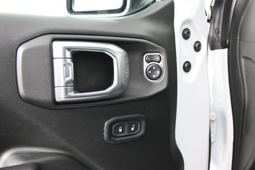 Used 2023 Jeep Wrangler Unlimited Rubicon w/ LED Lighting Group AWD/4WD image 20