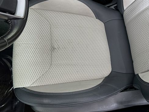 Used 2023 Subaru Forester Premium image 18