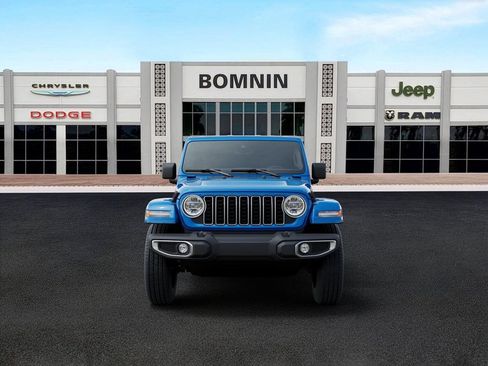New 2025 Jeep Wrangler Unlimited Sahara AWD/4WD image 6
