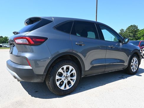 Used 2025 Ford Escape Active FWD image 3