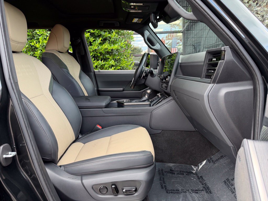Used 2024 Lexus GX 550 AWD/4WD image 32