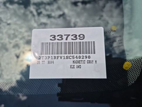 Certified 2025 Toyota RAV4 XLE AWD/4WD image 18