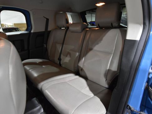 Used 2012 Toyota FJ Cruiser 4WD w/ Convenience Pkg image 33