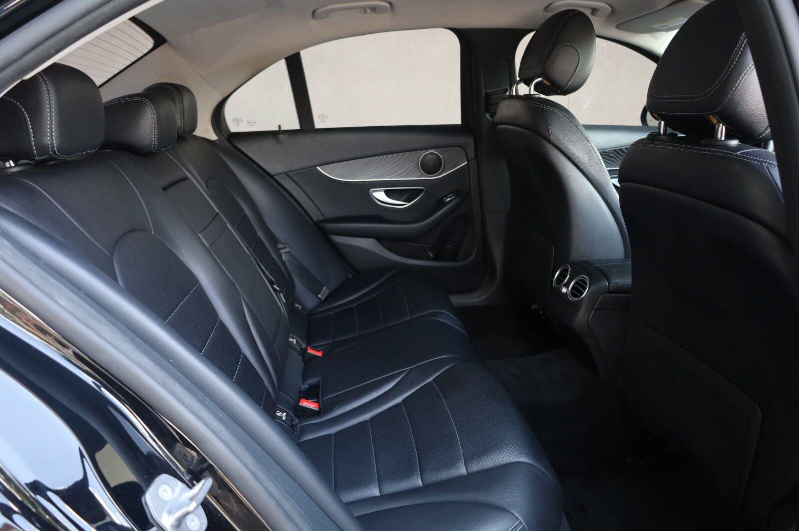 Used 2017 Mercedes-Benz C 300 4MATIC Sedan image 19