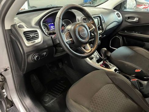 Used 2018 Jeep Compass Sport AWD/4WD image 19