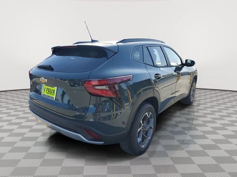 New 2026 Chevrolet Trax LT image 3