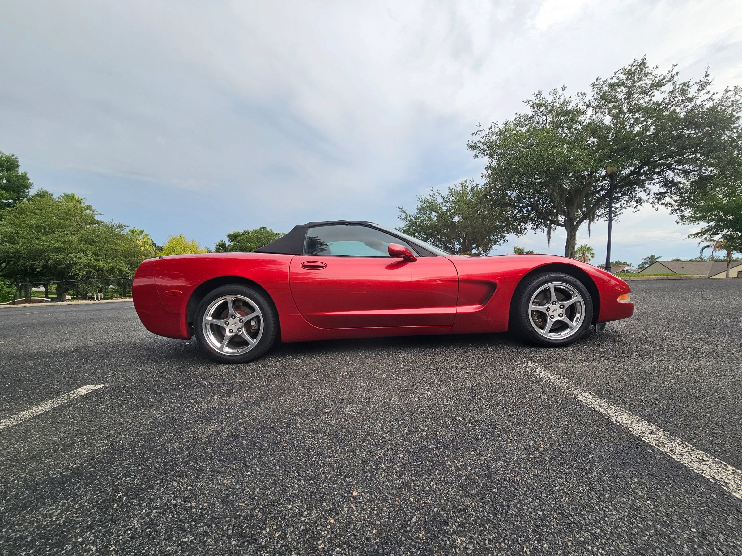 Used 2004 Chevrolet Corvette Coupe w/ Preferred Equipment Group RWD image 16