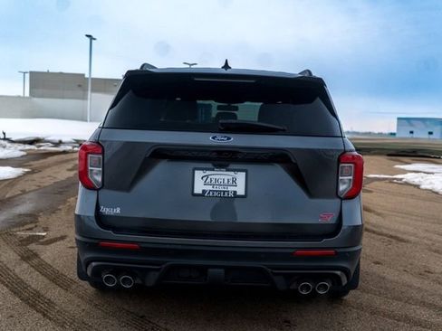 Used 2022 Ford Explorer ST w/ ST Street Pack image 6