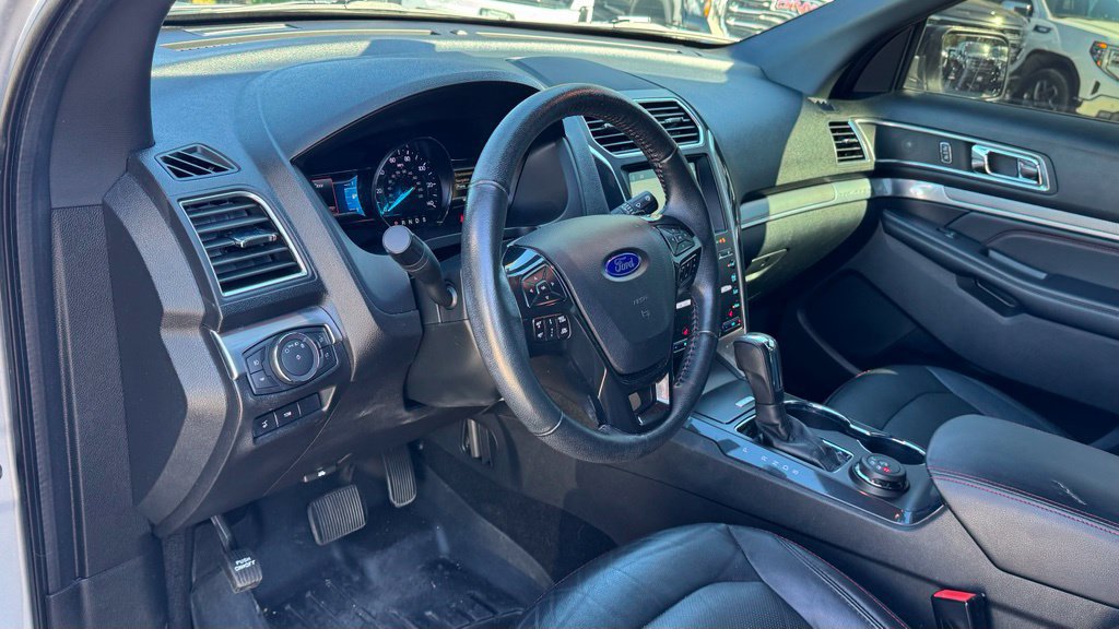 Used 2018 Ford Explorer Sport w/ Ford Safe & Smart Package AWD/4WD image 25