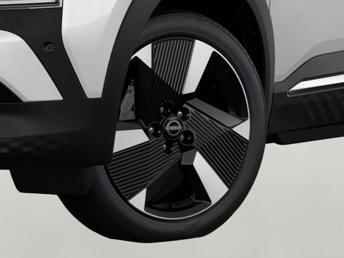 New 2026 Nissan Kicks SR w/ SR Premium Package FWD image 9