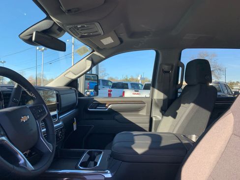 New 2026 Chevrolet Silverado 3500 LT w/ Convenience Package image 12