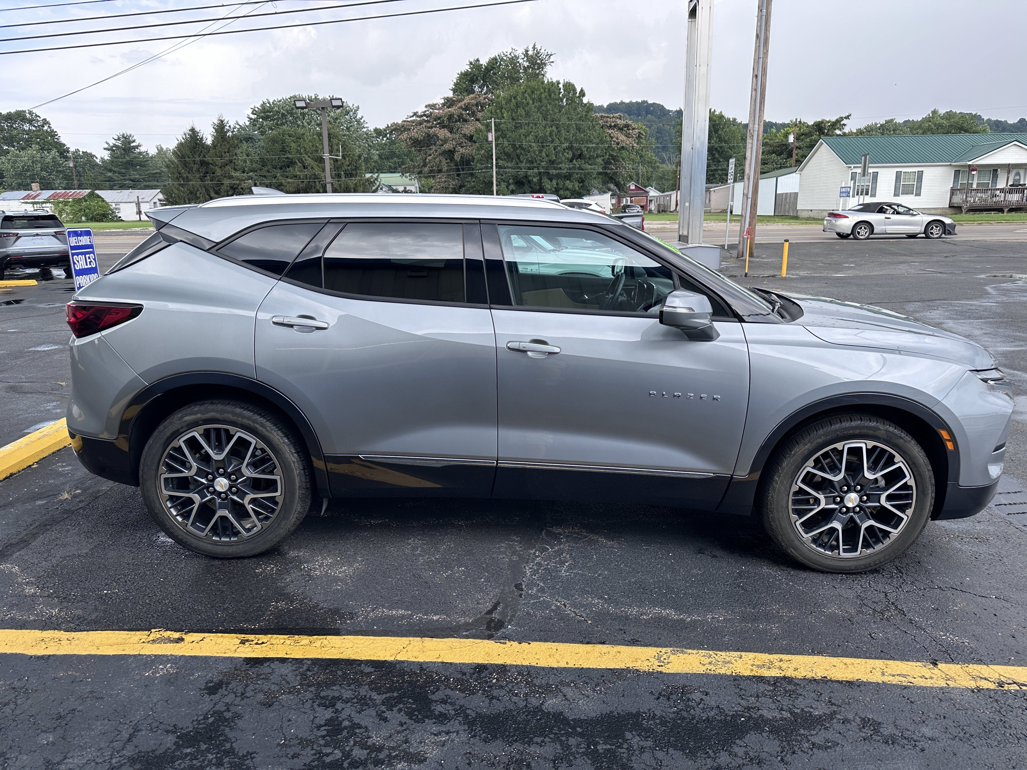 Used 2024 Chevrolet Blazer Premier w/ Driver Confidence II Package FWD image 7