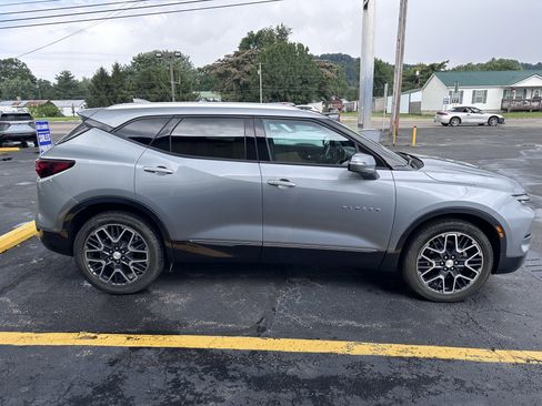 Used 2024 Chevrolet Blazer Premier w/ Driver Confidence II Package image 7