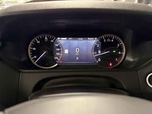 Used 2022 Land Rover Range Rover Velar R-Dynamic S image 10