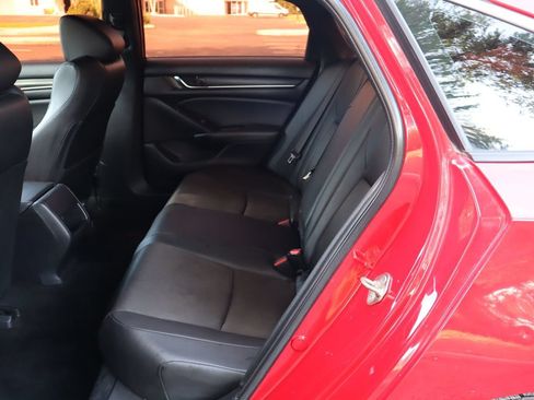 Used 2019 Honda Accord Sport image 19