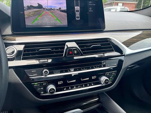 Used 2023 BMW 540i w/ Premium Package RWD image 23