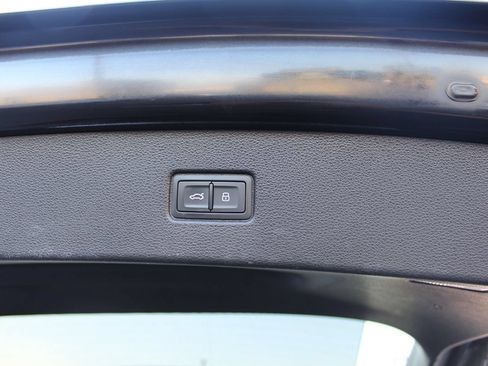 Used 2019 Audi Q7 3.0T Prestige AWD/4WD image 38