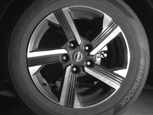 Used 2025 Nissan Sentra SV image 14