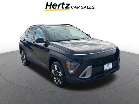 Used 2025 Hyundai Kona SEL image 1