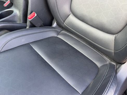 Used 2024 Kia Seltos EX FWD image 15
